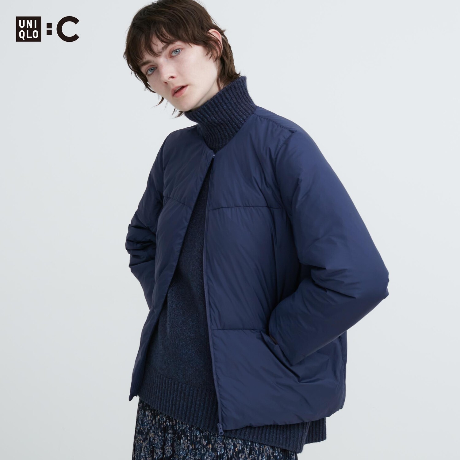 

Легкий пуховик Uniqlo, темно-синий