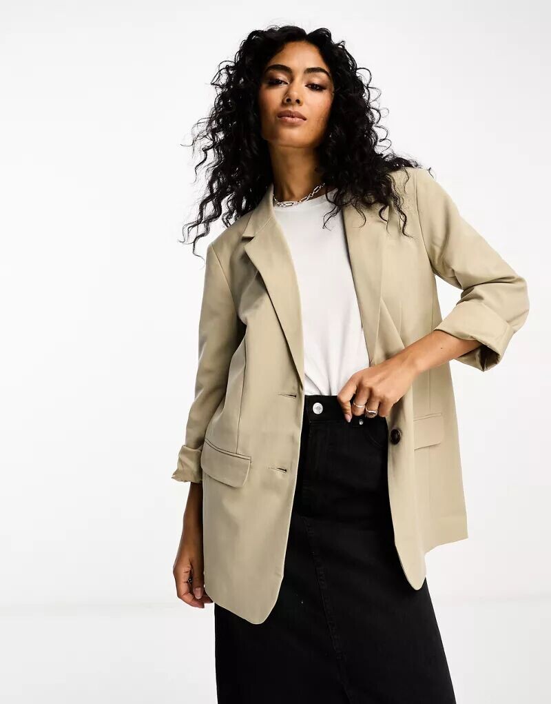 

Блейзер узкого кроя бойфренда нейтрального тона ASOS mix & match