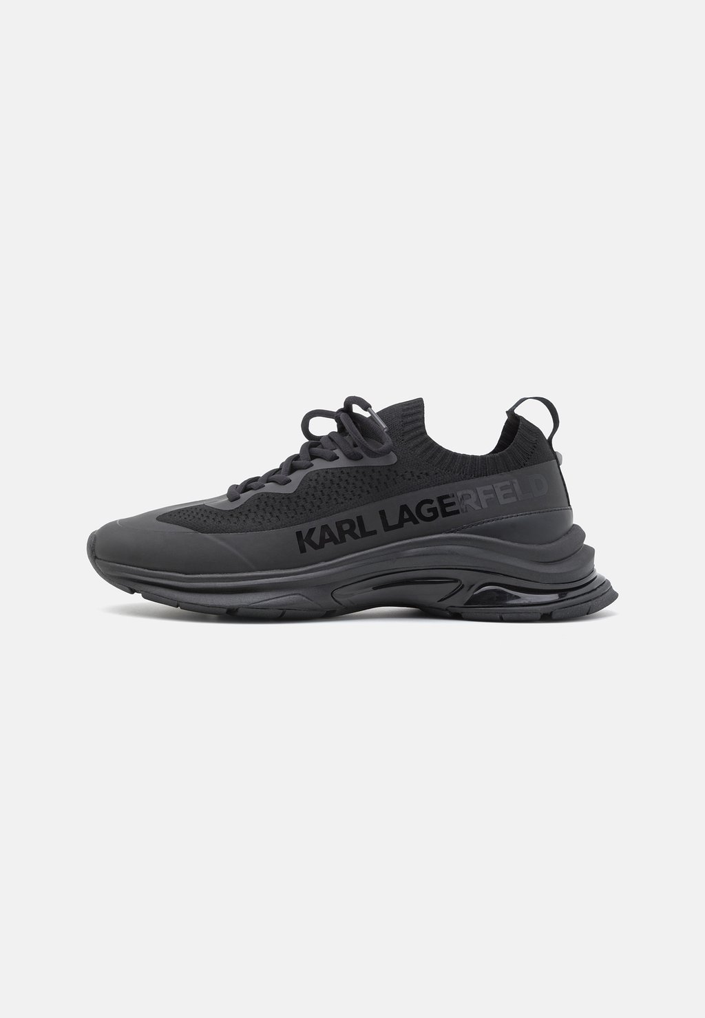 

Низкие кроссовки Men Lux Finesse Runner KARL LAGERFELD, черный