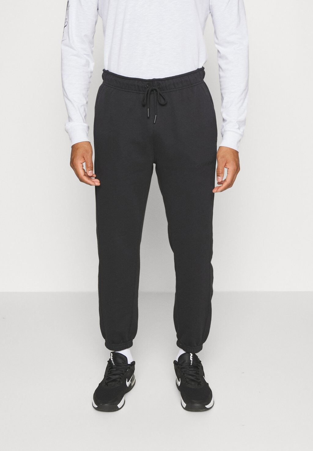 

Спортивные брюки Calvin Klein Performance
