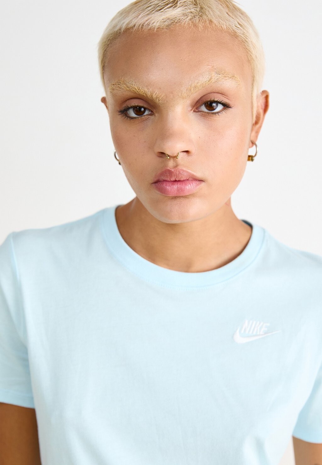 

Базовая футболка CLUB TEE Nike Sportswear, синий