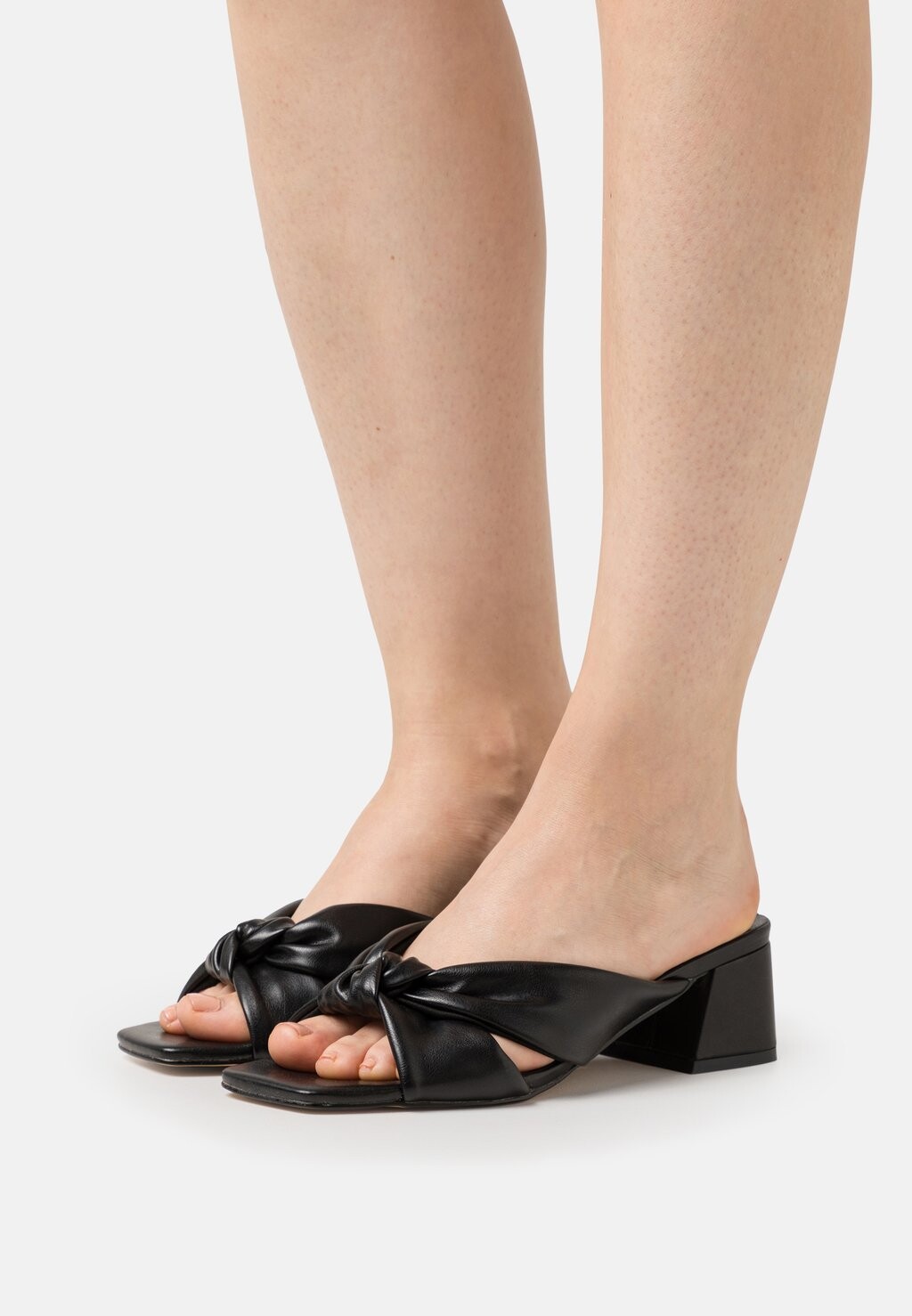 

Шлепанцы ONLY SHOES, черный
