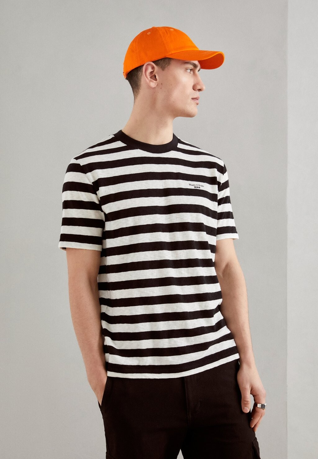 

Футболка с принтом SHORT SLEEVE LOGO PRINT REGULAR FIT Marc O'Polo DENIM, цвет multi/black