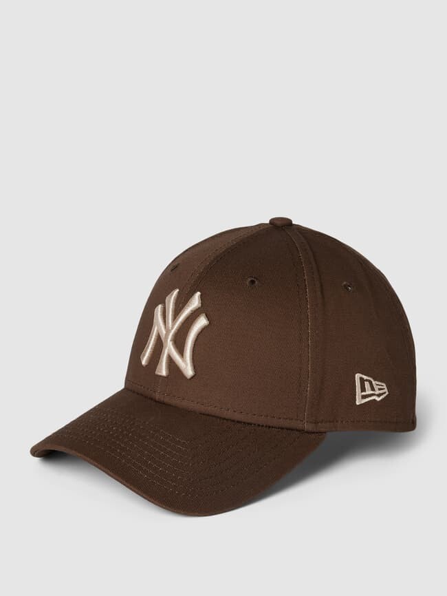 

Кепка с пришивной этикеткой New Era, коричневый