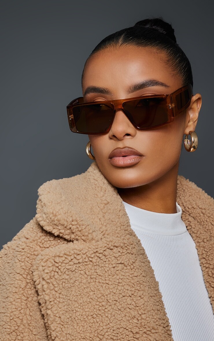 

PrettyLittleThing Солнцезащитные очки Toffee с плоским верхом и прозрачным козырьком