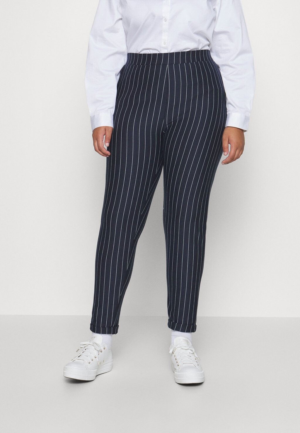 

Леггинсы Carraya Pant ONLY Carmakoma, цвет night sky/cloud dancer