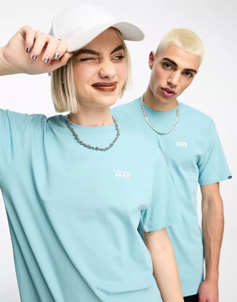 

Синяя футболка унисекс Vans с логотипом на левой стороне груди