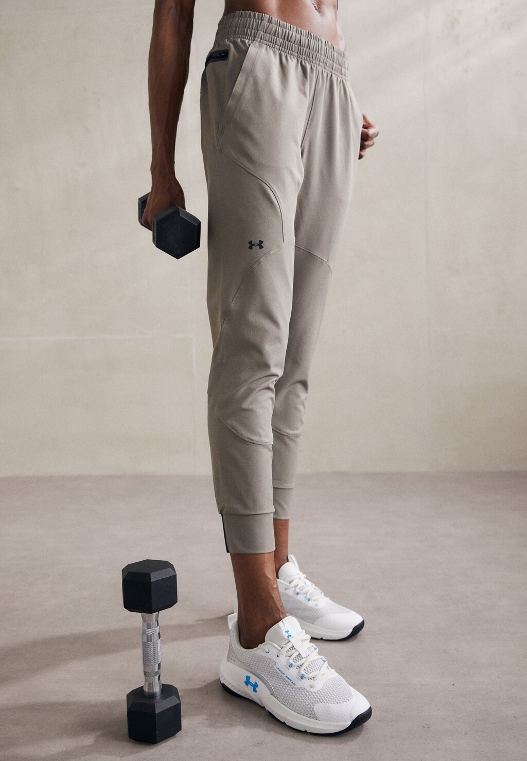

Спортивные штаны UNSTOPPABLE JOGGER Under Armour, цвет taupe dusk/black