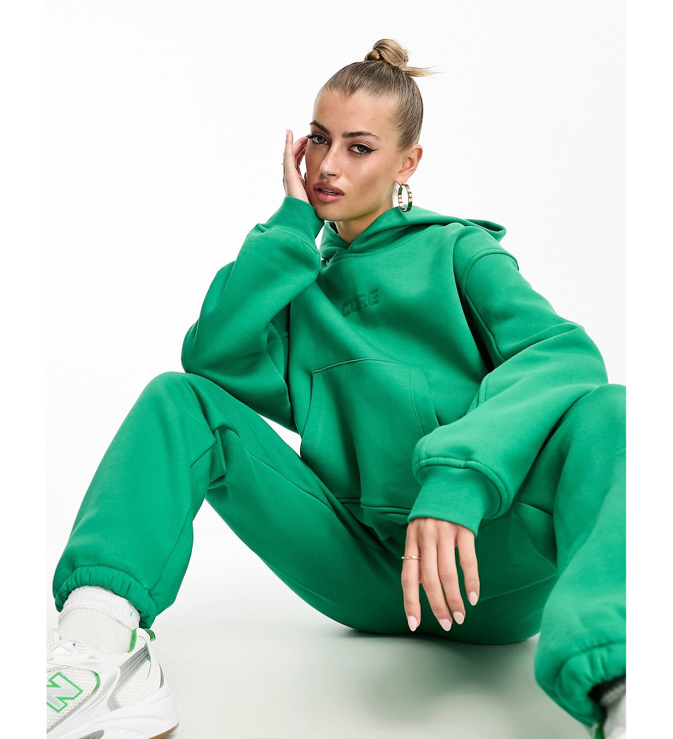 

Худи The Couture Club Tonal Logo Oversized, зеленый