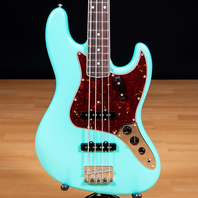 

Басс гитара Fender American Vintage II 1966 Jazz Bass - Sea Foam Green SN V2325280