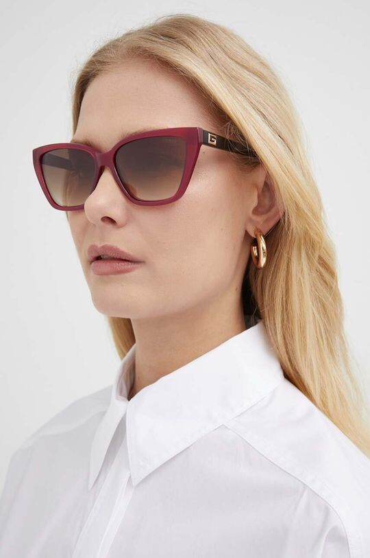 

Солнечные очки Guess, красный