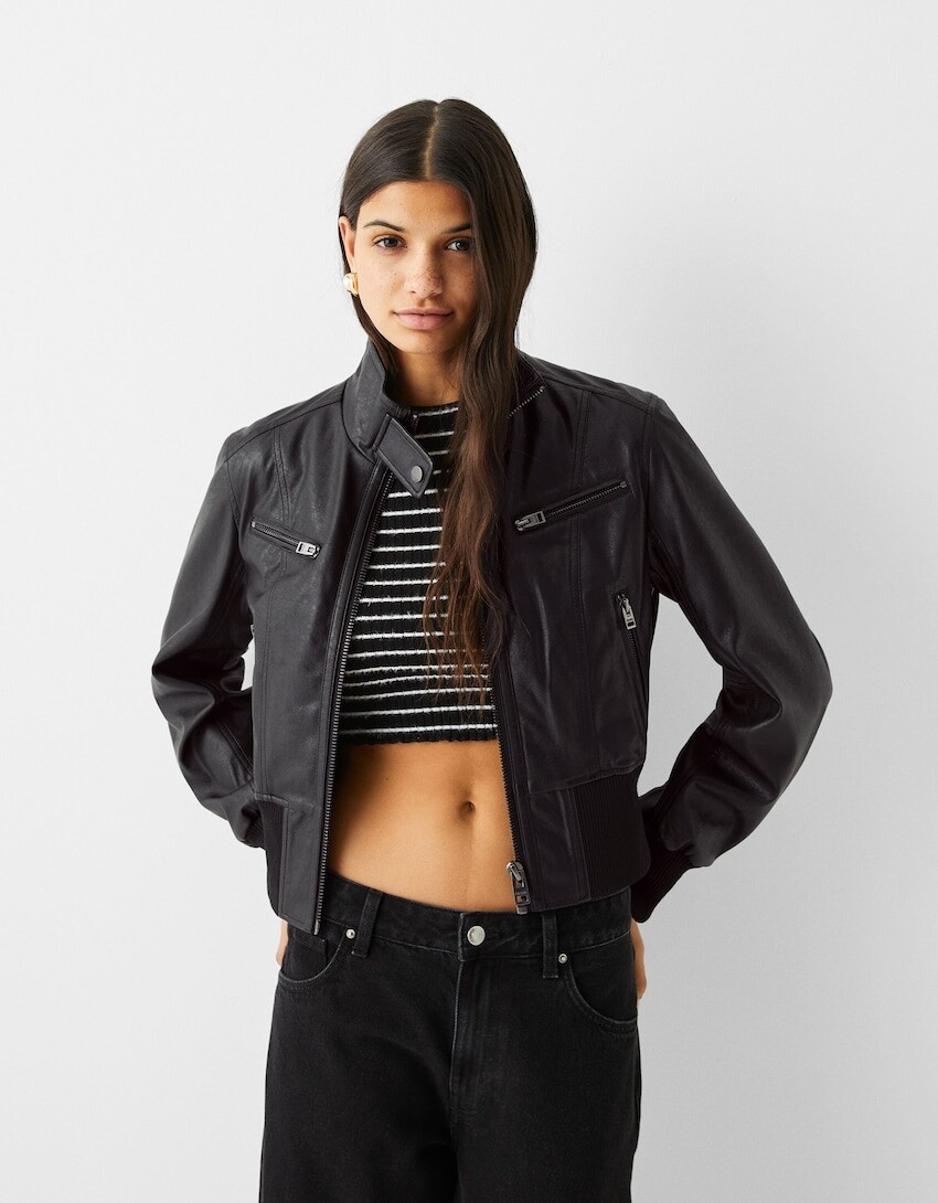 

Куртка из искусственной кожи Bershka, черный