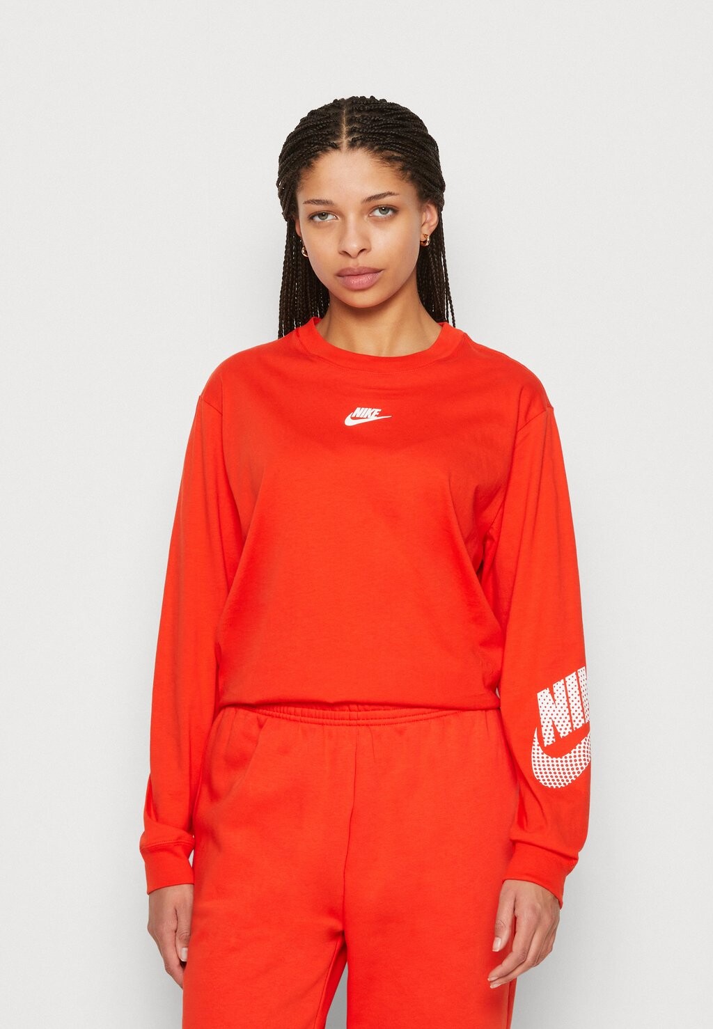

Топ с длинными рукавами Nike