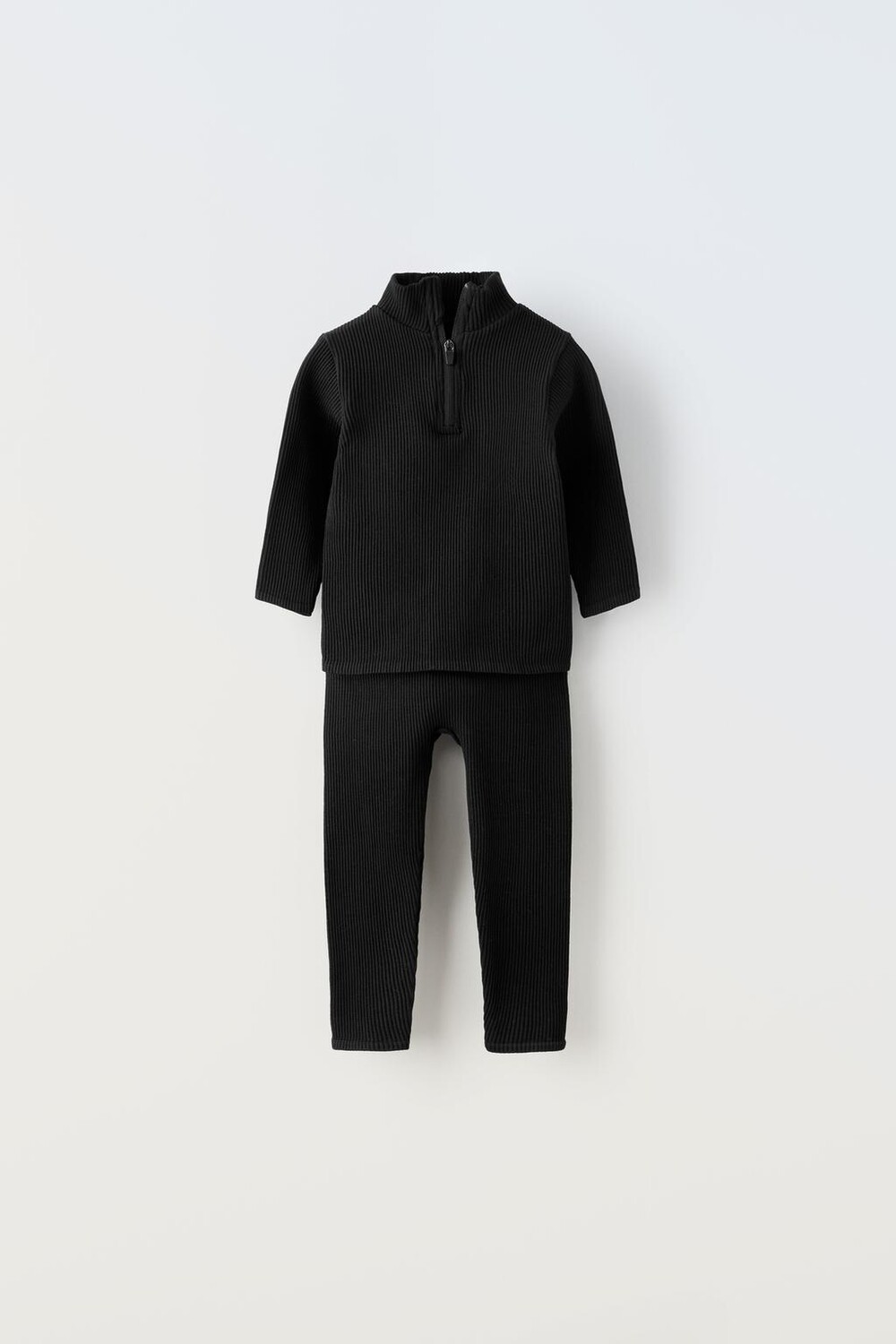 

Бесшовная футболка и леггинсы коорд ZARA, черный