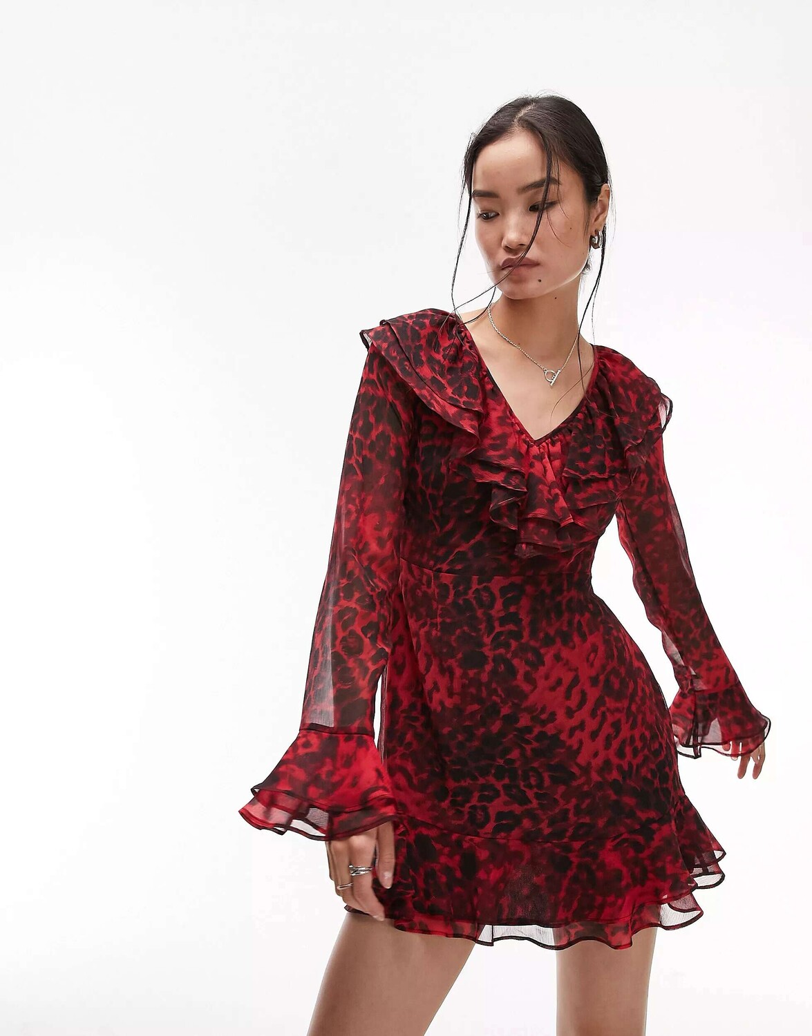

Красное чайное платье с v-образным вырезом и рюшами Topshop, Красный