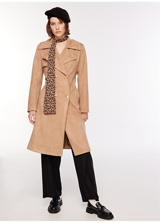 

Бежевый женский тренч Guess
