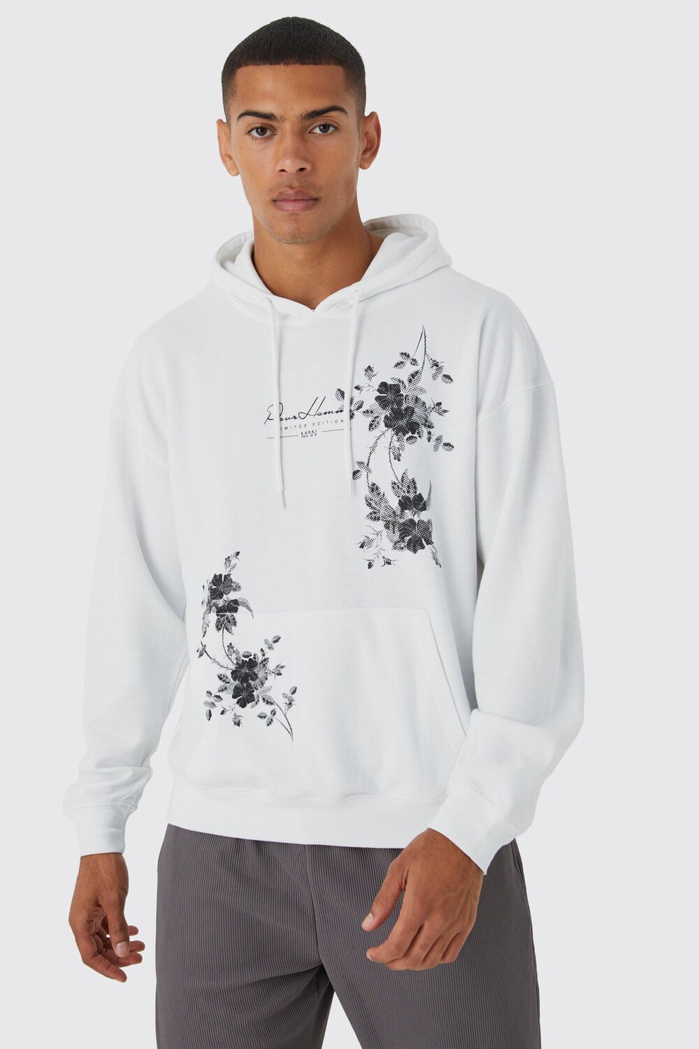 

Худи regular fit pour floral с цветочным принтом Boohoo, белый