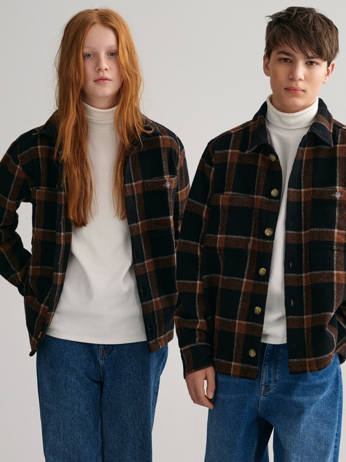 

Детская рубашка в клетку унисекс GANT, черно-коричневый