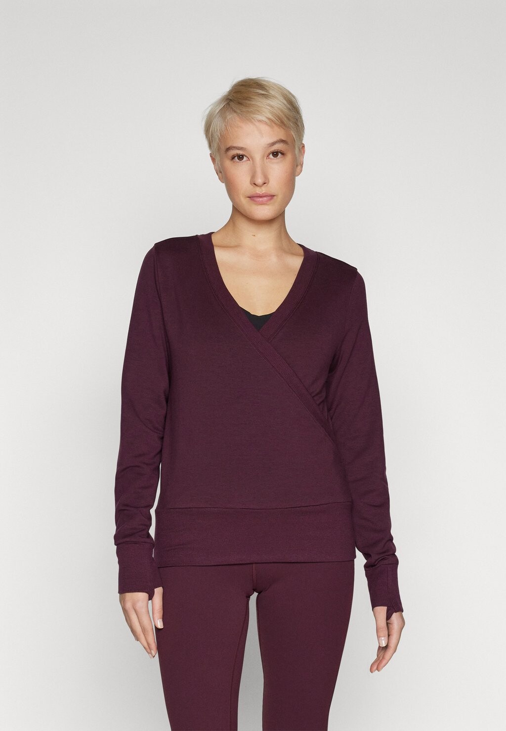 Топ с длинными рукавами COASTER WRAP Athleta, цвет spiced cabernet