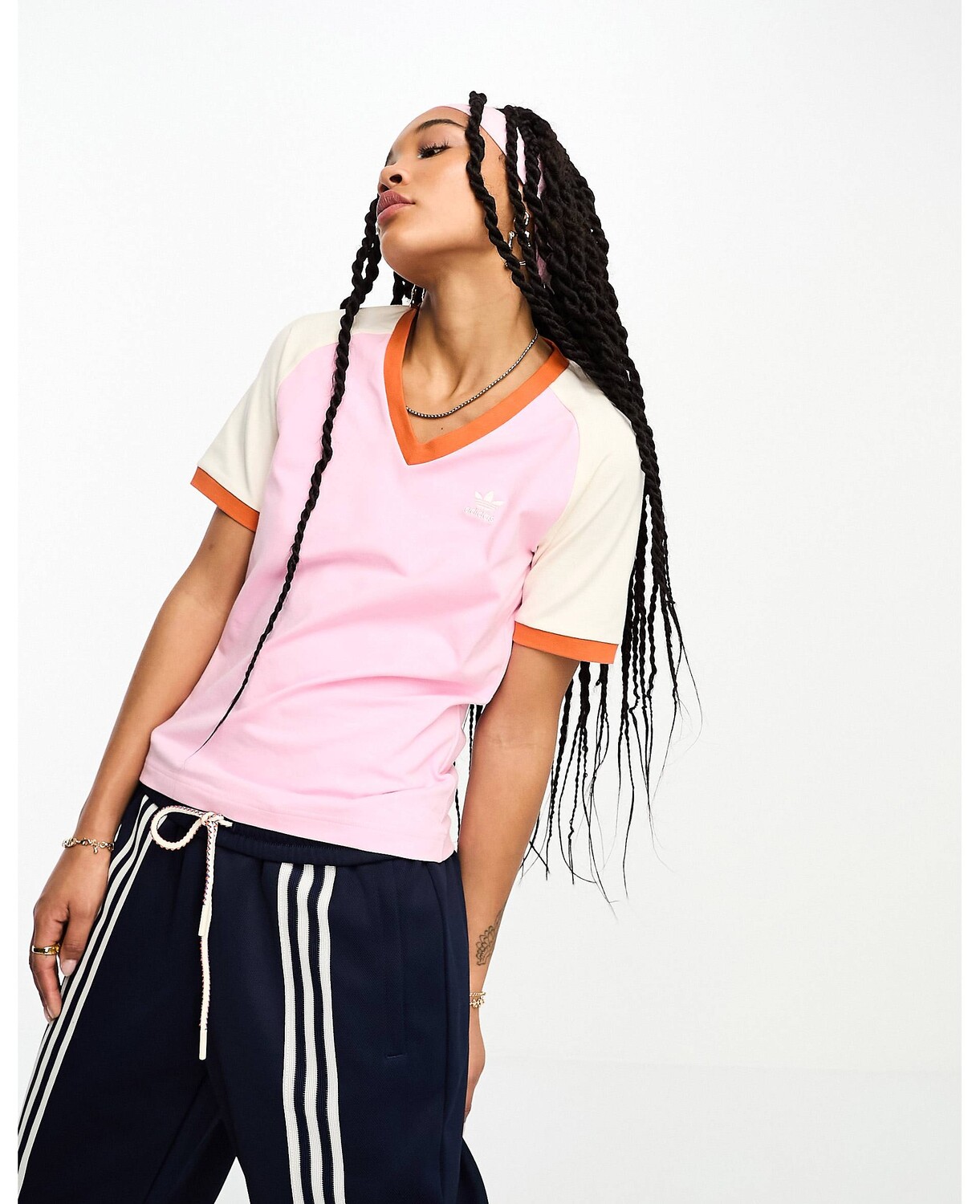 

Розовая футболка с v-образным вырезом adidas Originals adicolor 70-х, Розовый