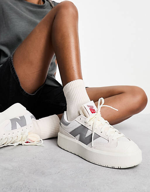 

Бело-серые кроссовки New Balance CT302, Серый