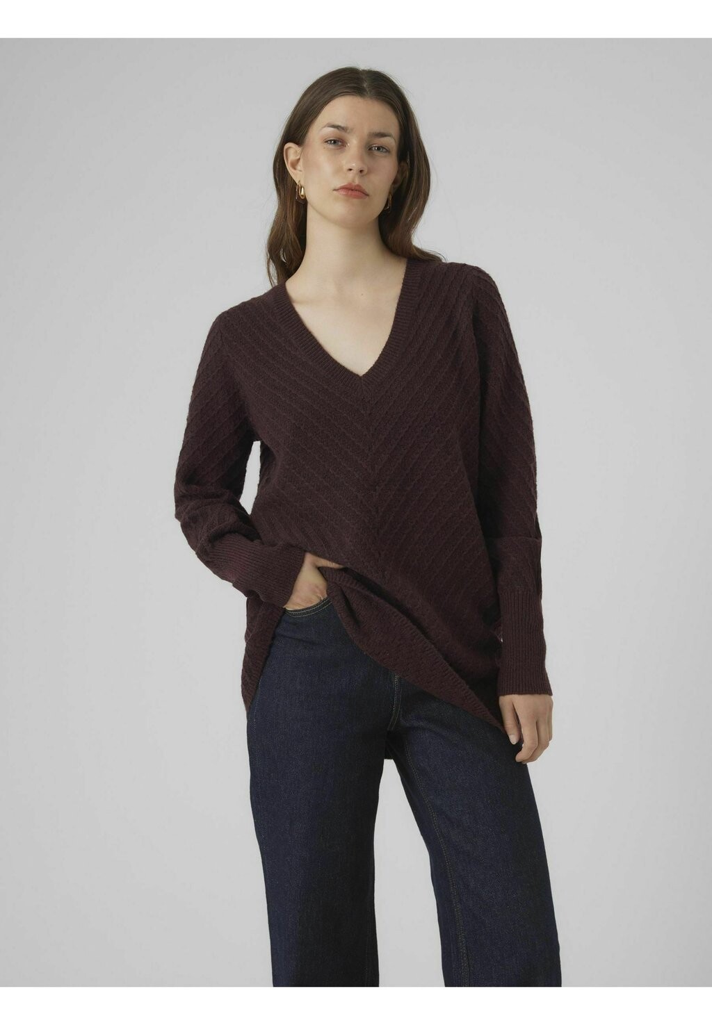 

Свитшот Vero Moda V-NEK, цвет winetasting