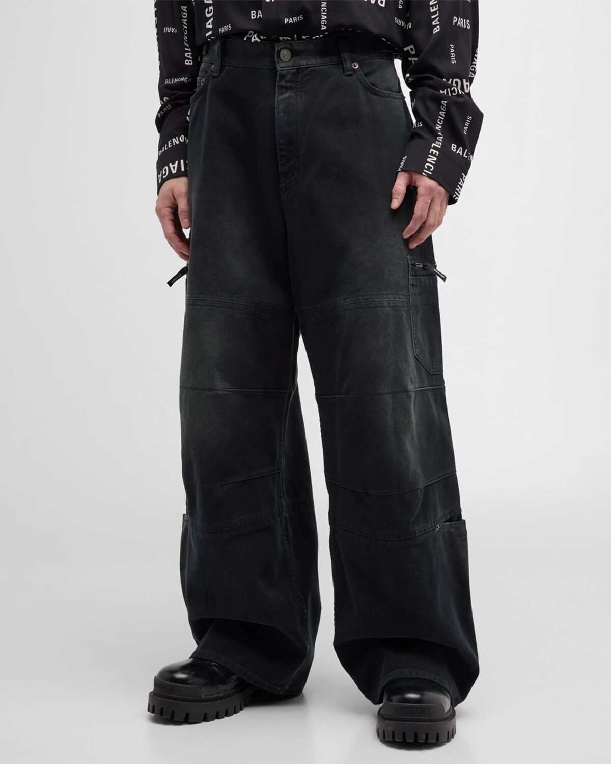 

Брюки-карго Balenciaga, цвет 1672 Sunbleached Black