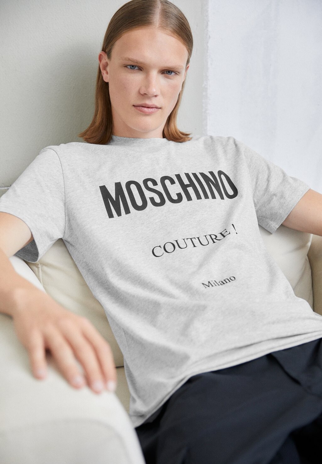 

Футболка с принтом MOSCHINO, фантазийно-серый