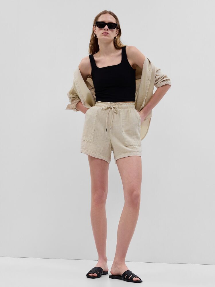 

Муслиновые шорты Gap, бежевый