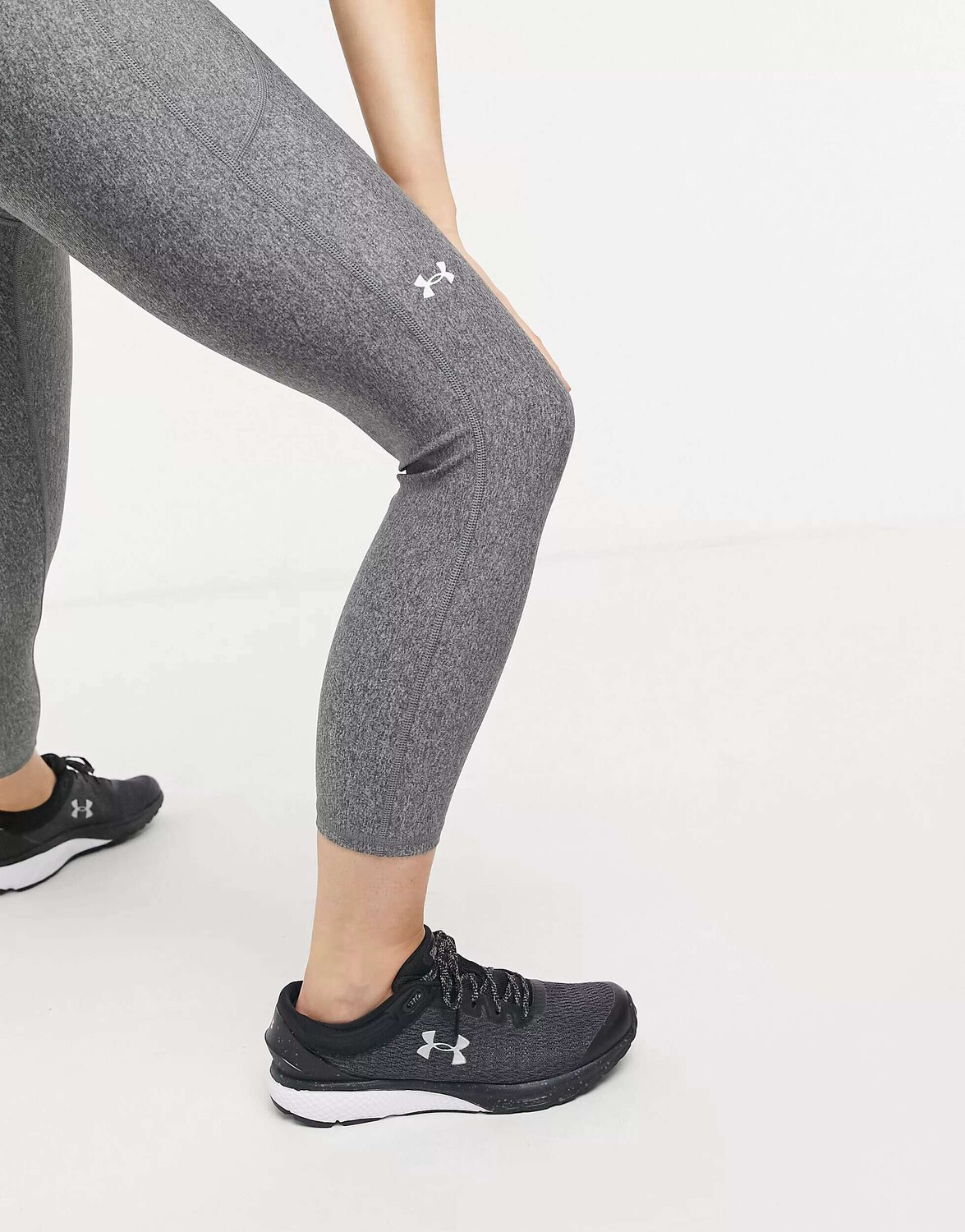 

Серые леггинсы Under Armour Training Heat Gear