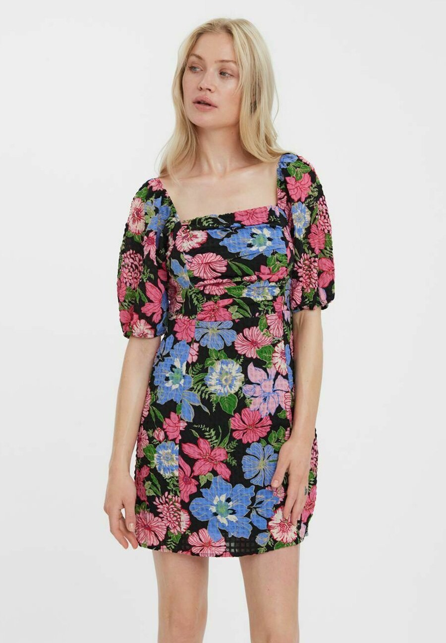 

Летнее платье Vero Moda, черный