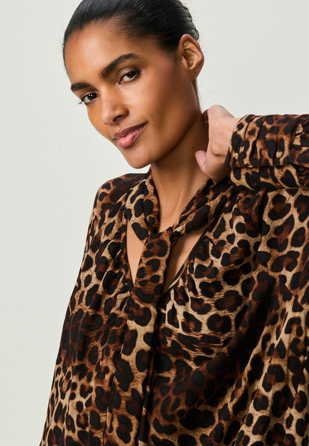 

Дневное платье LONG SLEEVE TIE NECK -REGULAR FIT Next, коричневый