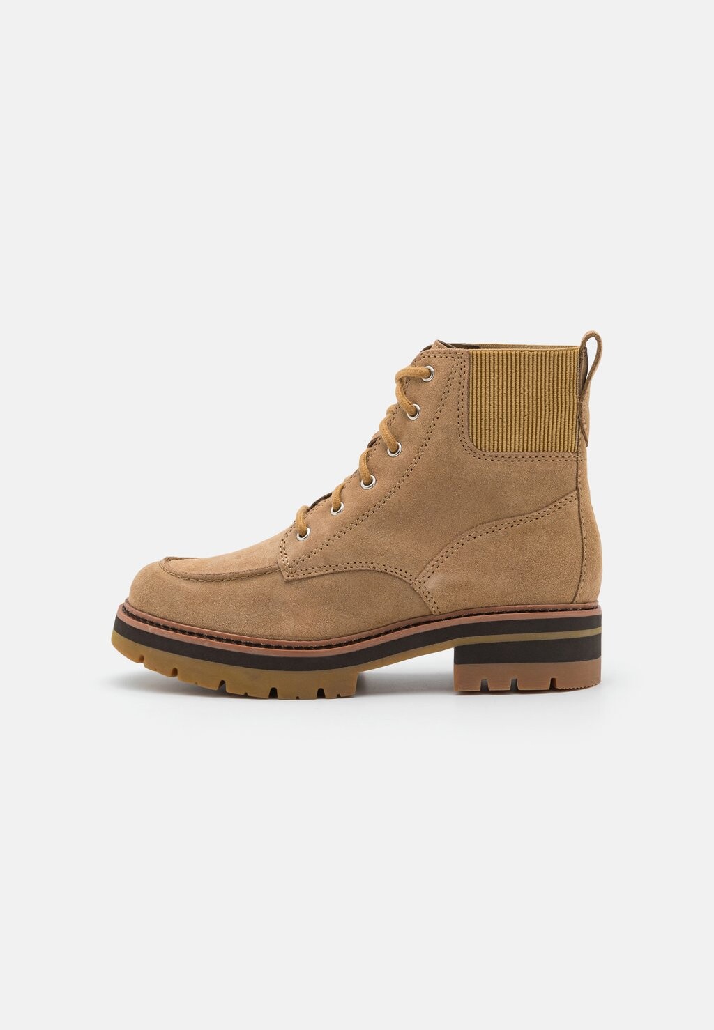 

Ботильоны на шнуровке Clarks