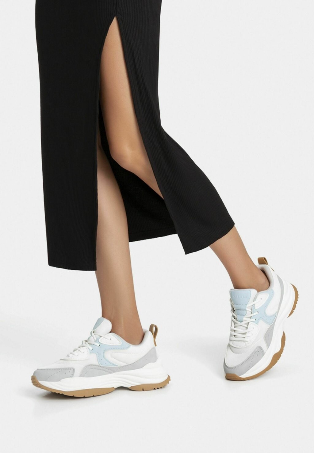 

Кроссовки Bershka, мультиколор