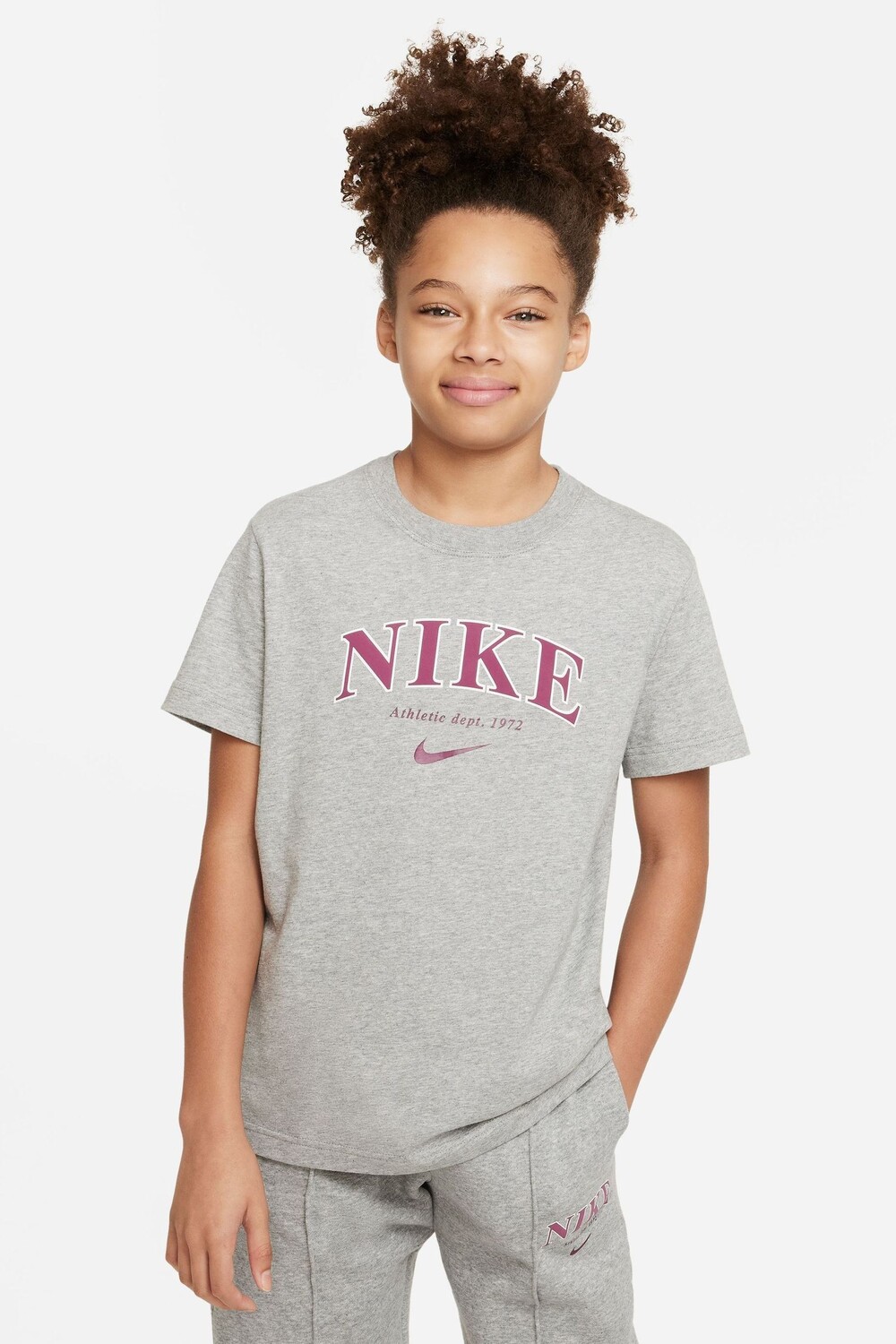 

Трендовая футболка кроя oversize Nike, серый