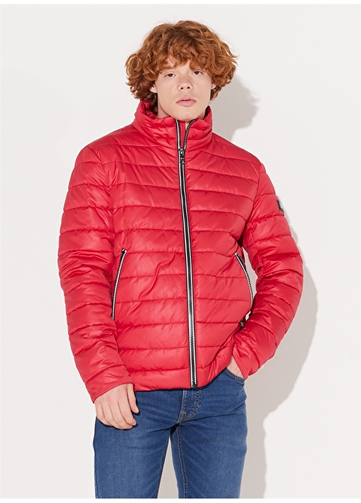 цена Красная мужская куртка Lee