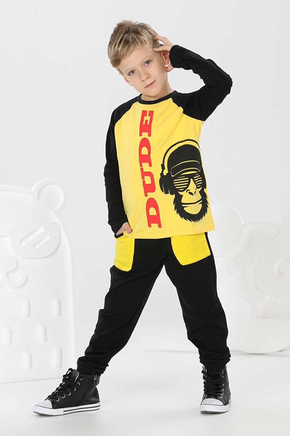 

Брюки с карманами Dude Monkey + футболка LupiaKids