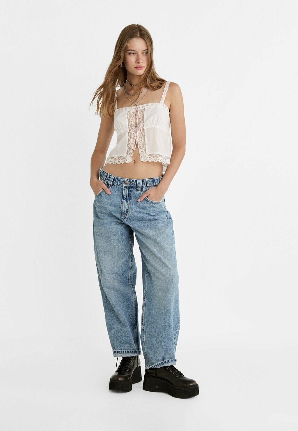 

Блуза STRAPPY WITH BOW Stradivarius, белый