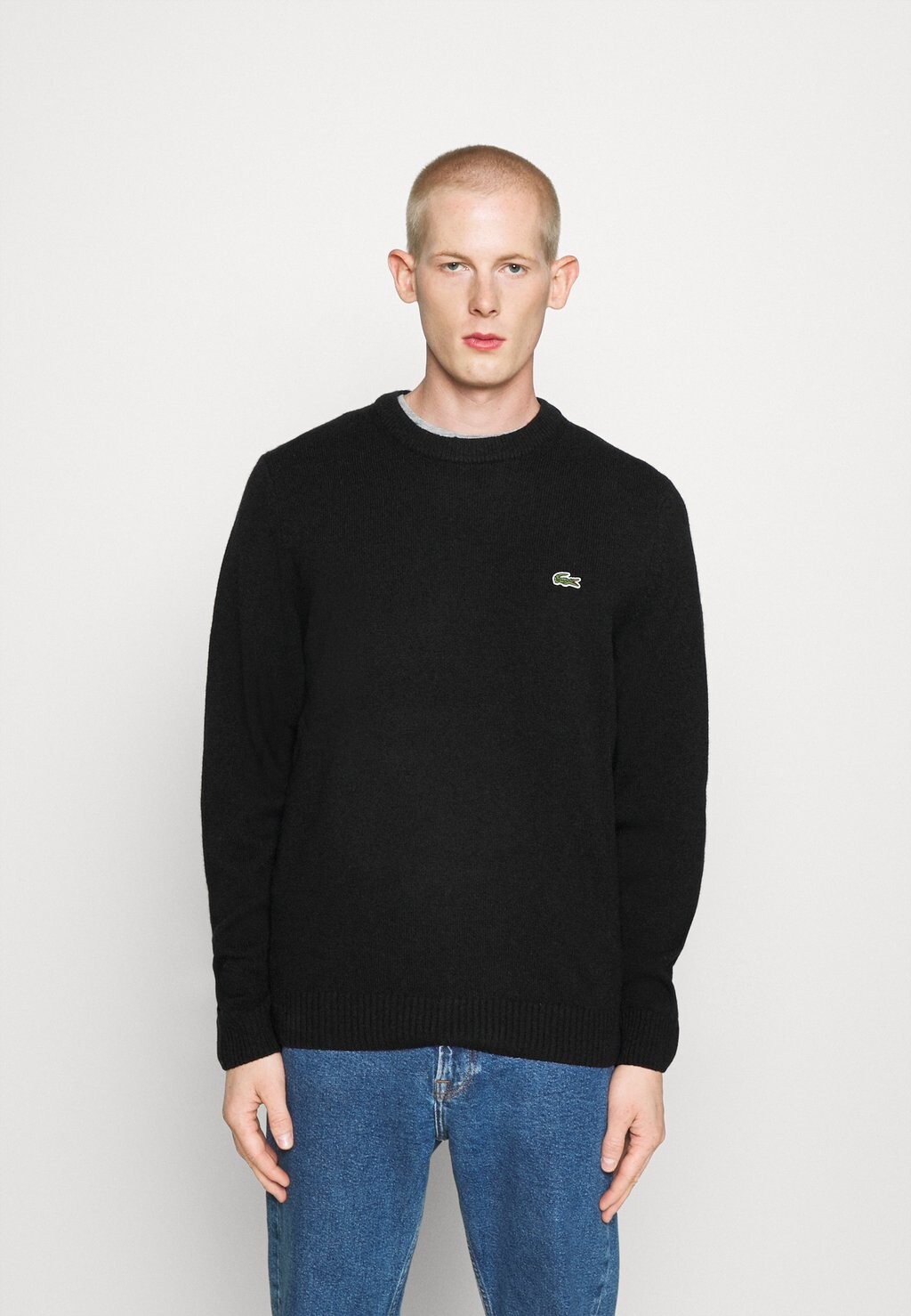 

Свитер Lacoste, черный
