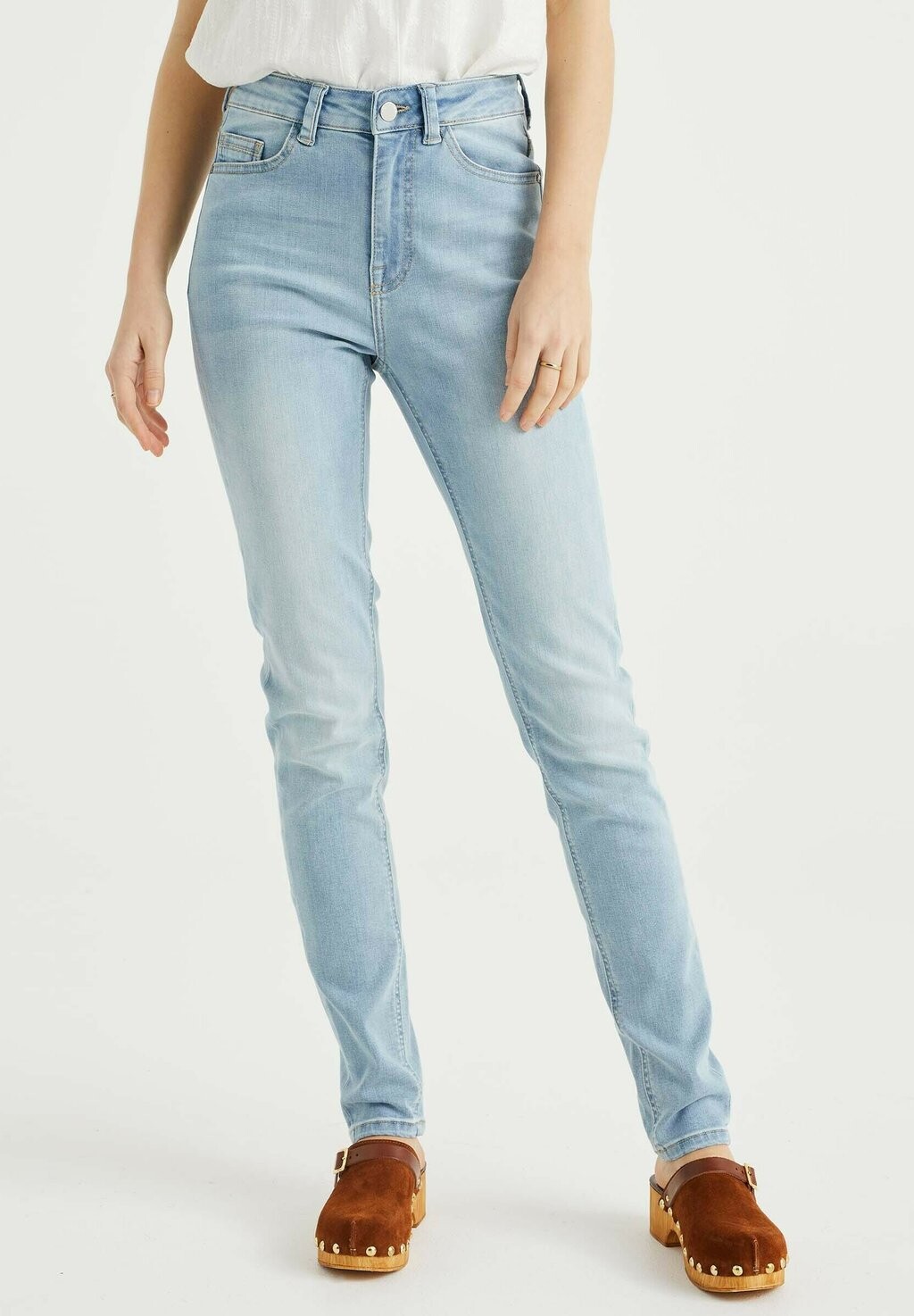

Джинсы Slim fit WE Fashion