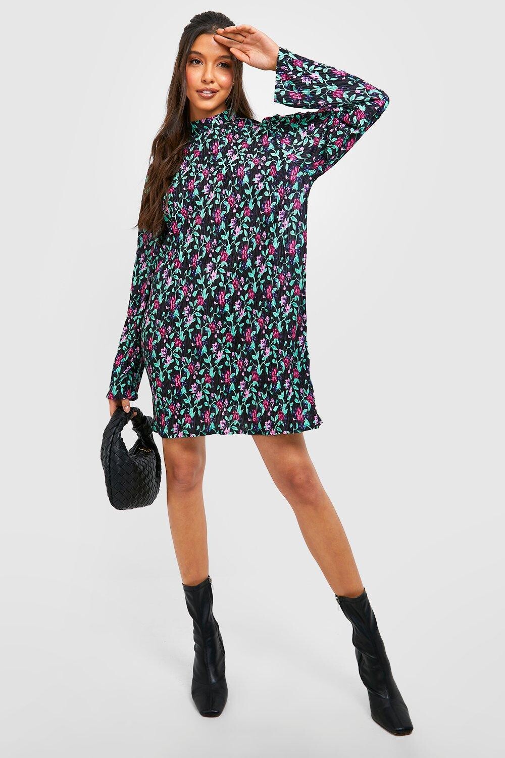 

Плиссированное платье с цветочным высоким воротом Boohoo, черный