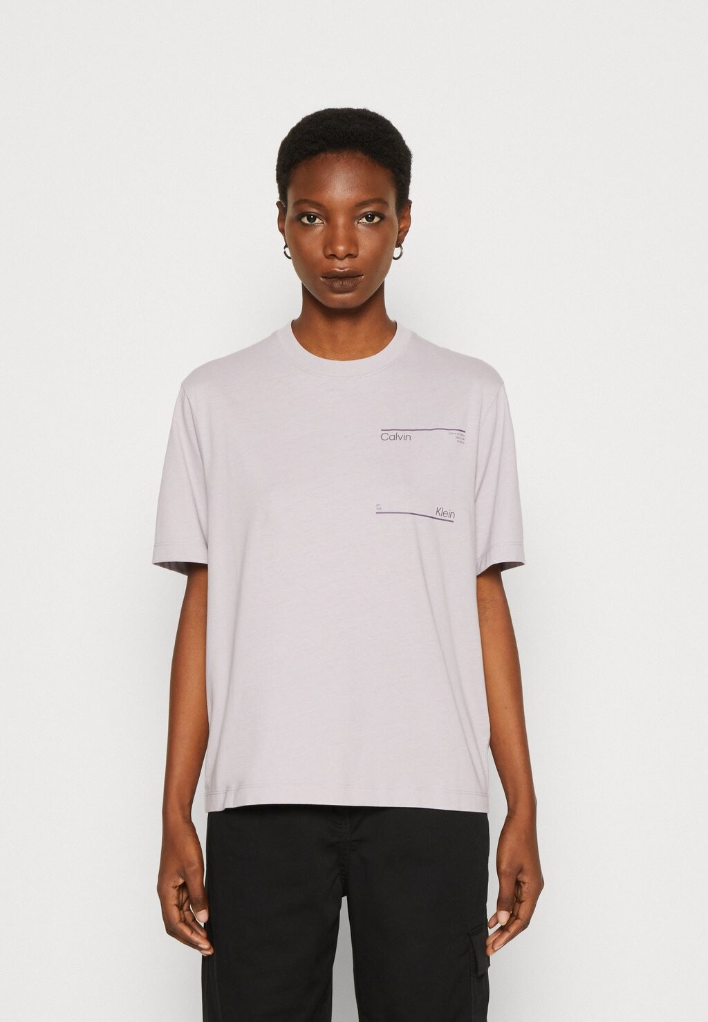 

Футболка с принтом Calvin Klein, Серый