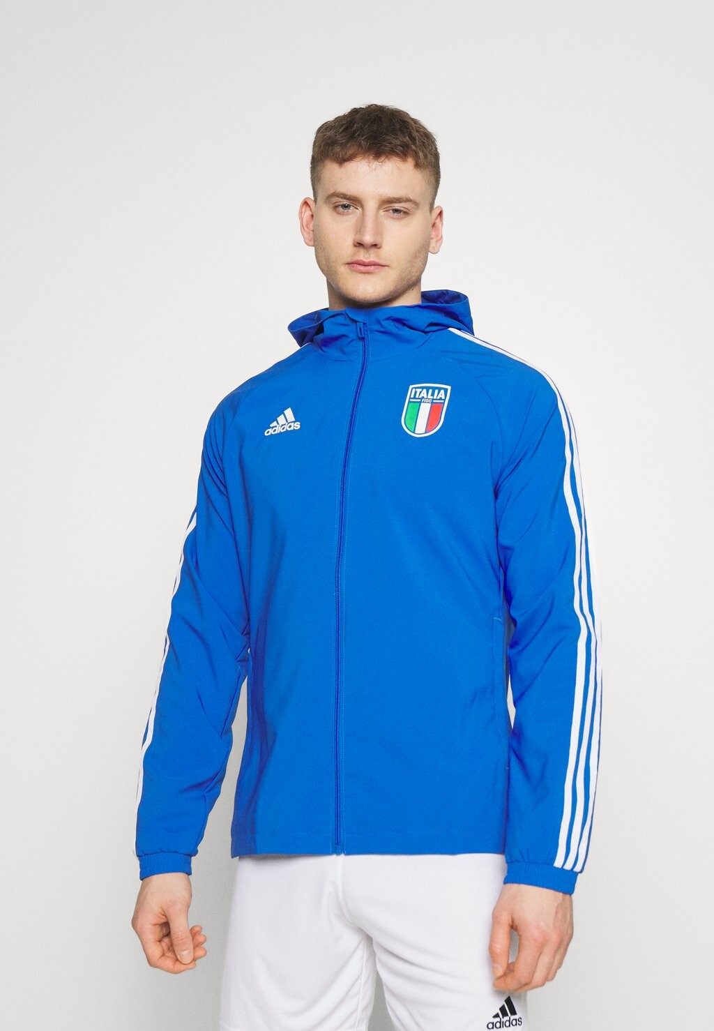 

Спортивная футболка Adidas