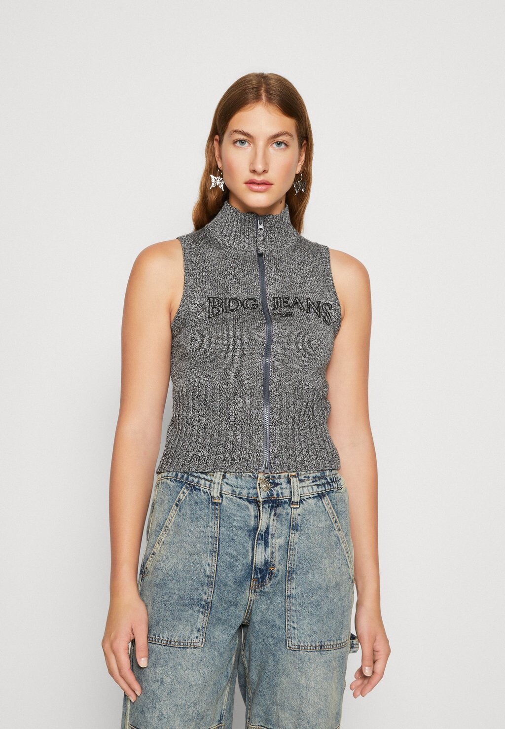 

Жилет BDG Urban Outfitters, Серый