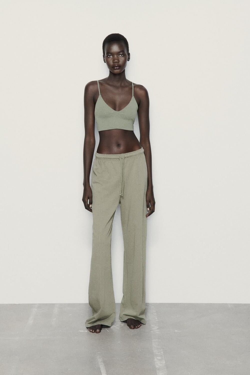 

Укороченный топ ZARA, хаки