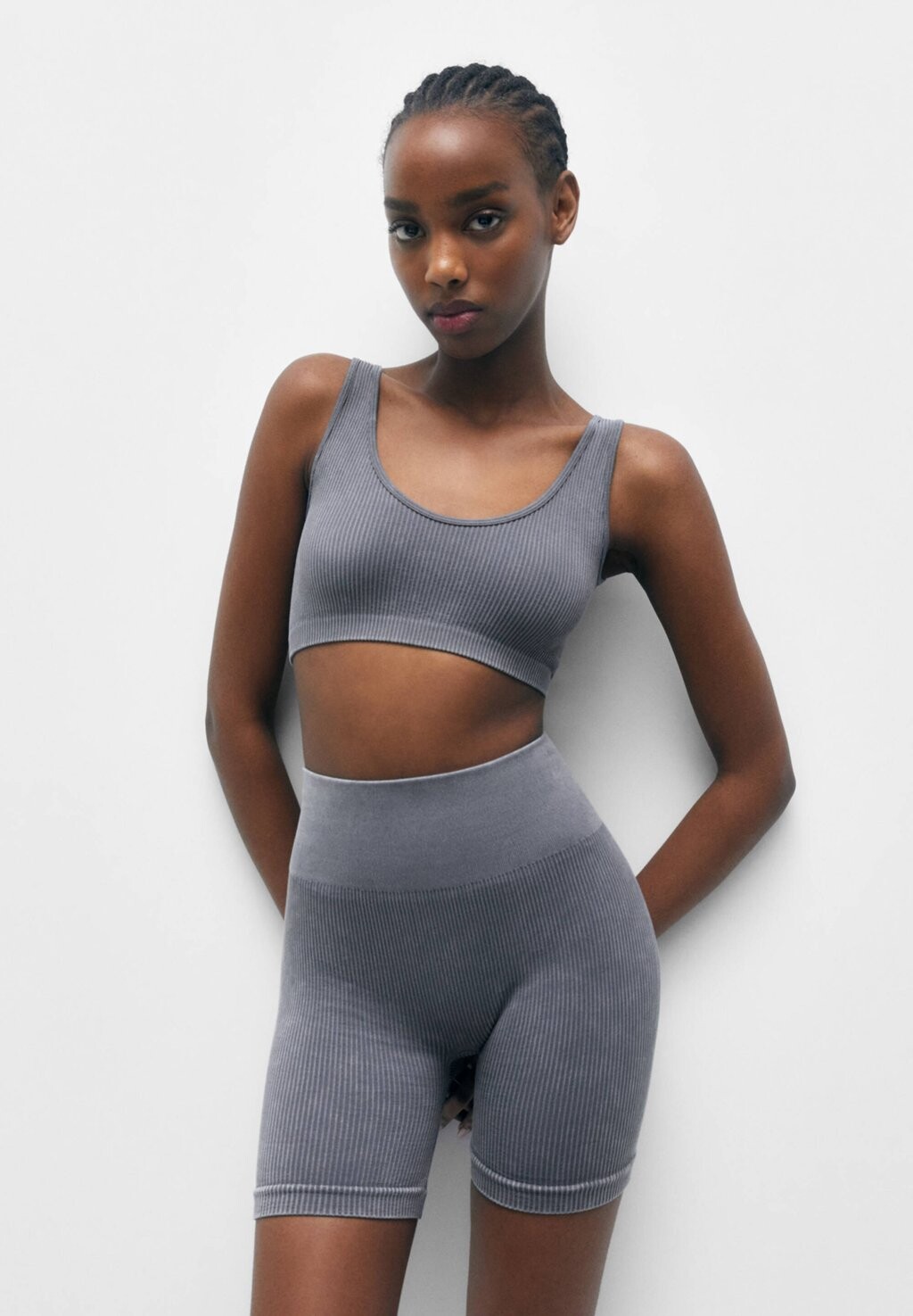 

Топ PULL&BEAR, темно-серый