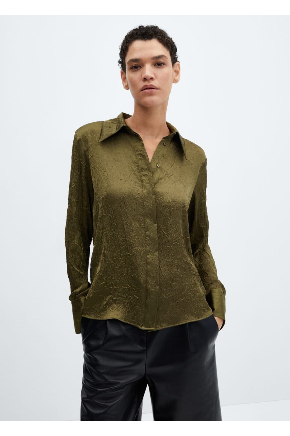 Атласная фактурная рубашка Mango, зеленый