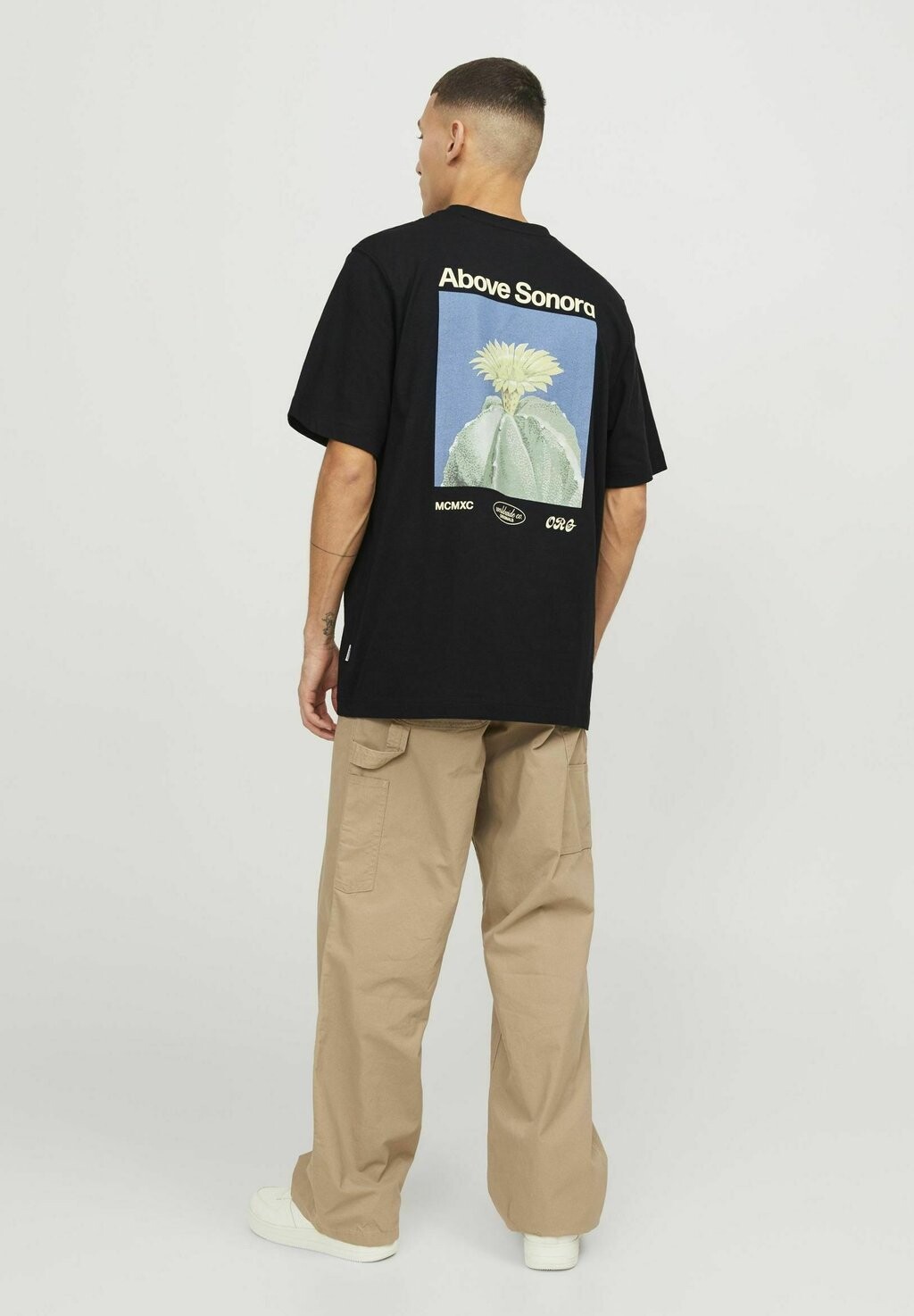 

Футболка с принтом GEDRUCKT RUNDHALS Jack & Jones, цвет black