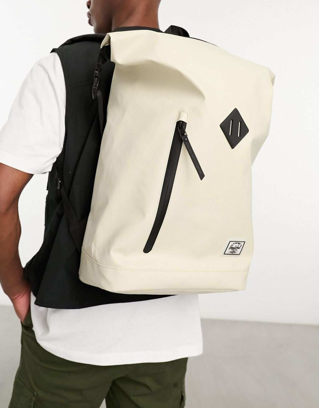 

Бежевый водостойкий рюкзак с закругленным верхом Herschel Supply Co.