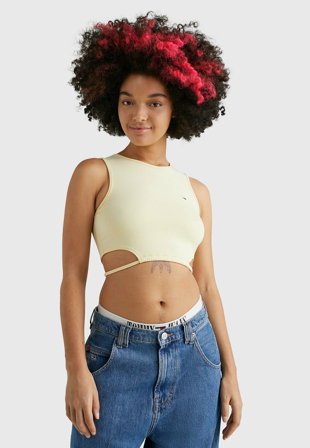 

Топ Tommy Jeans